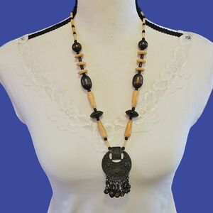 Vintage Ethnic Tibetan Indian Floral Pendant Horn Beaded Necklace